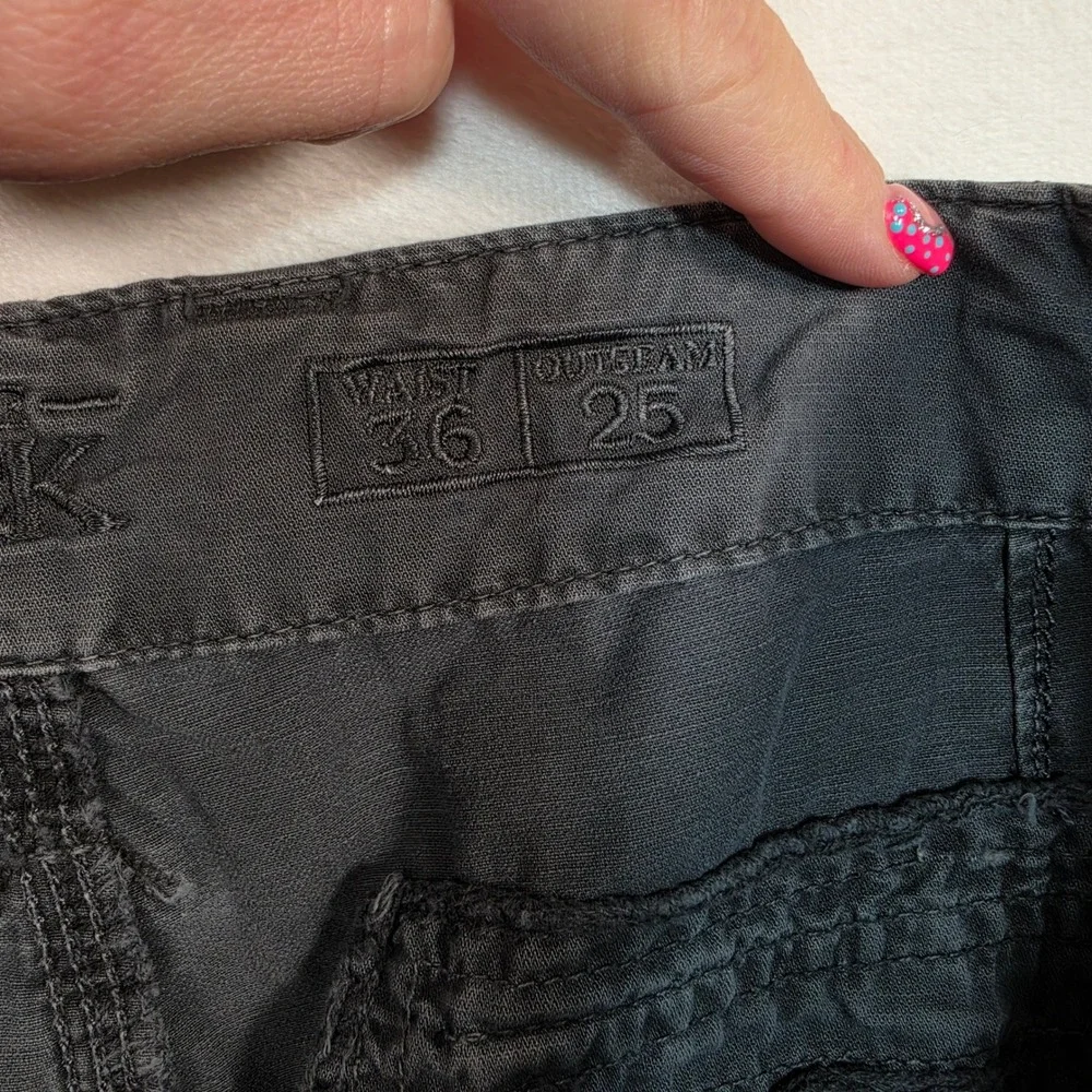Buckle Black Cargo Shorts Mens 36 Gray Athletic Fit Utility Y2K Streetwear